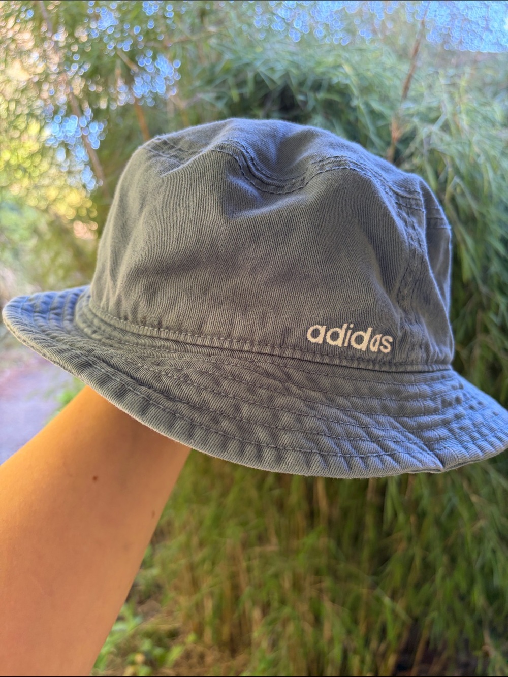 Adidas bucket hat blue
